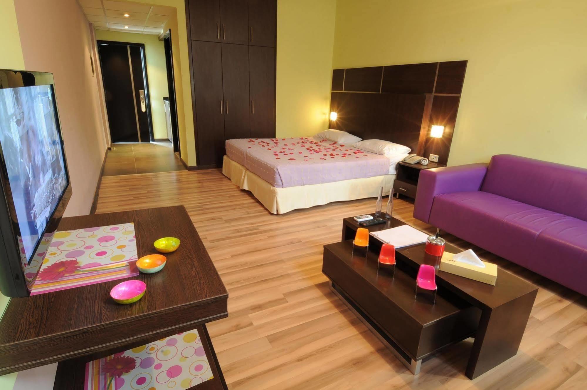 Suite Hotel Merlot - Бейрут Екстер'єр фото